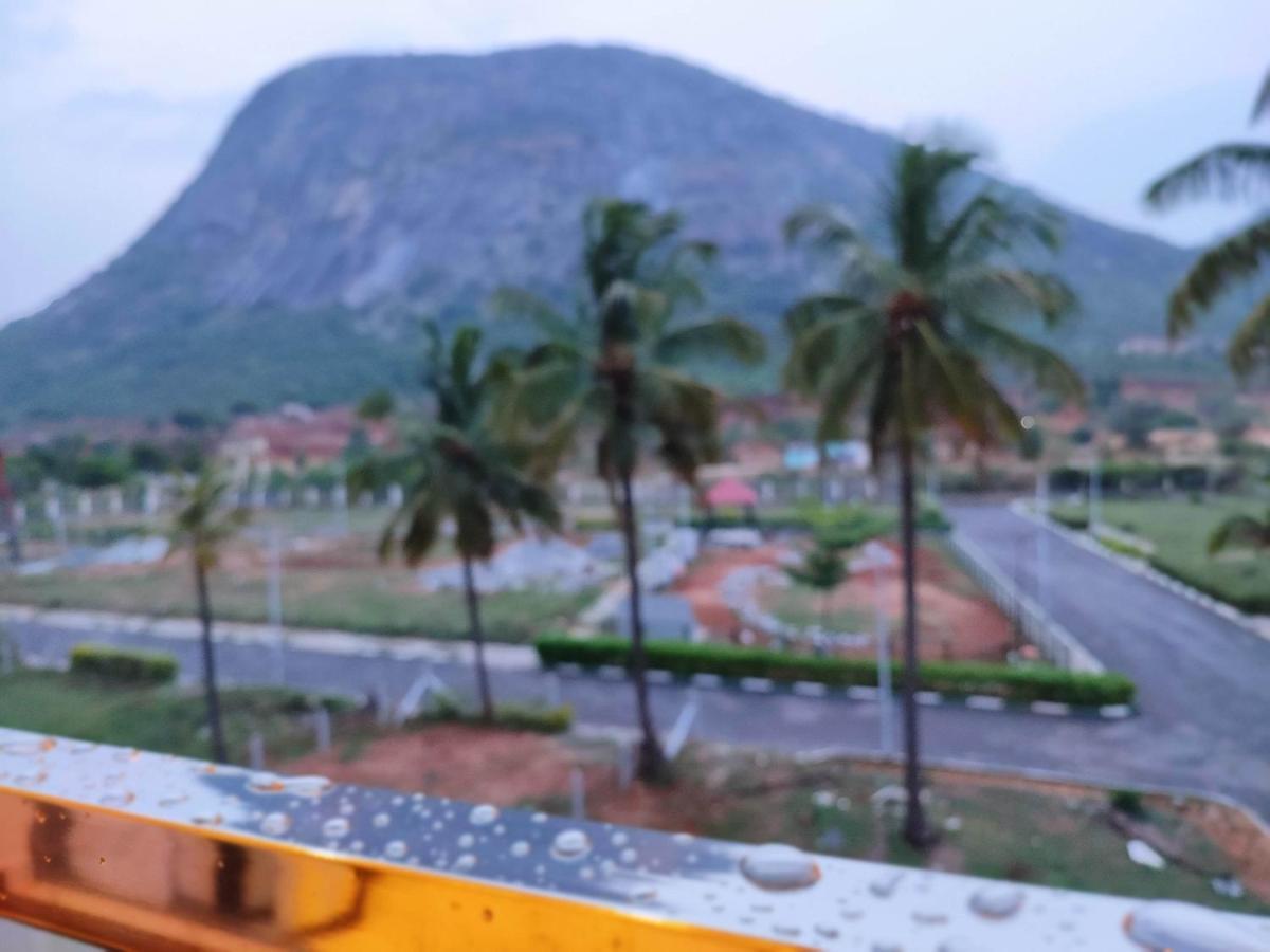 Silver Cloud Nandigunda المظهر الخارجي الصورة