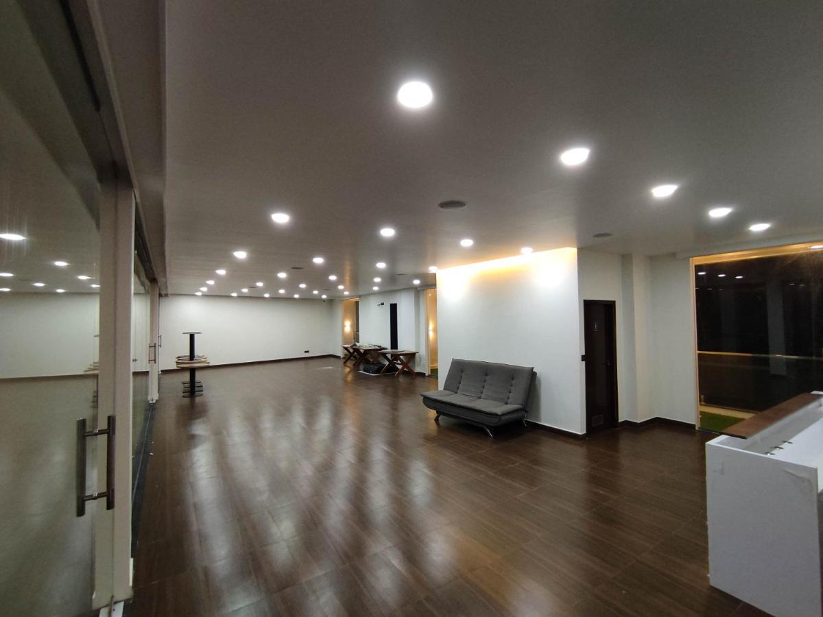 Silver Cloud Nandigunda المظهر الخارجي الصورة